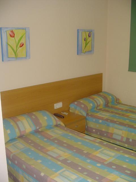 La Llosa Hostal Vimar מראה חיצוני תמונה